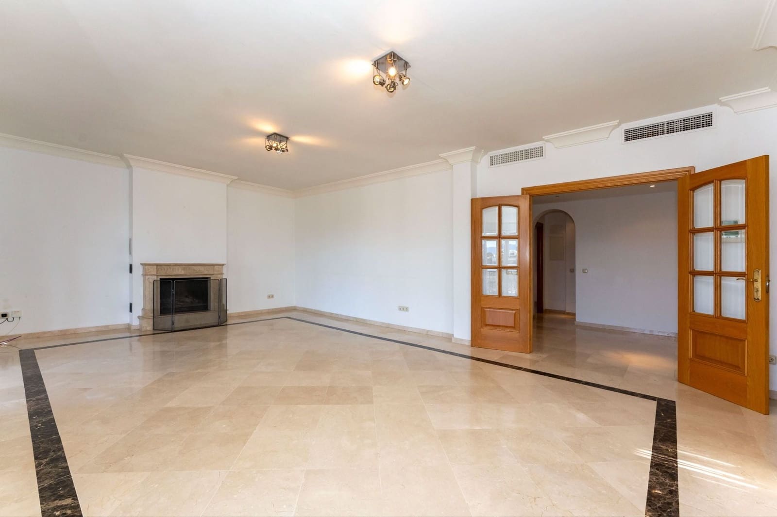 4 sovrum Villa till salu i Coin med pool - 595 000 € (Ref: 9496706)