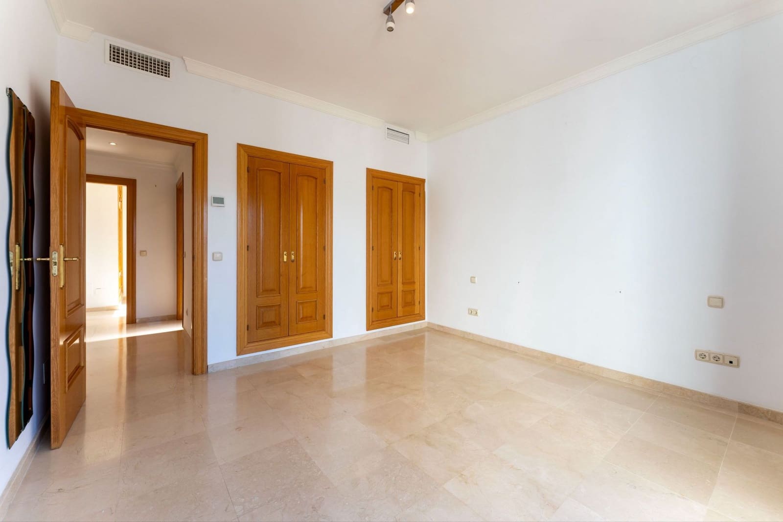 4 sovrum Villa till salu i Coin med pool - 595 000 € (Ref: 9496706)