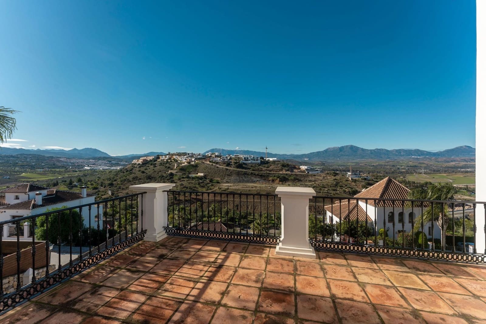 4 sovrum Villa till salu i Coin med pool - 595 000 € (Ref: 9496706)