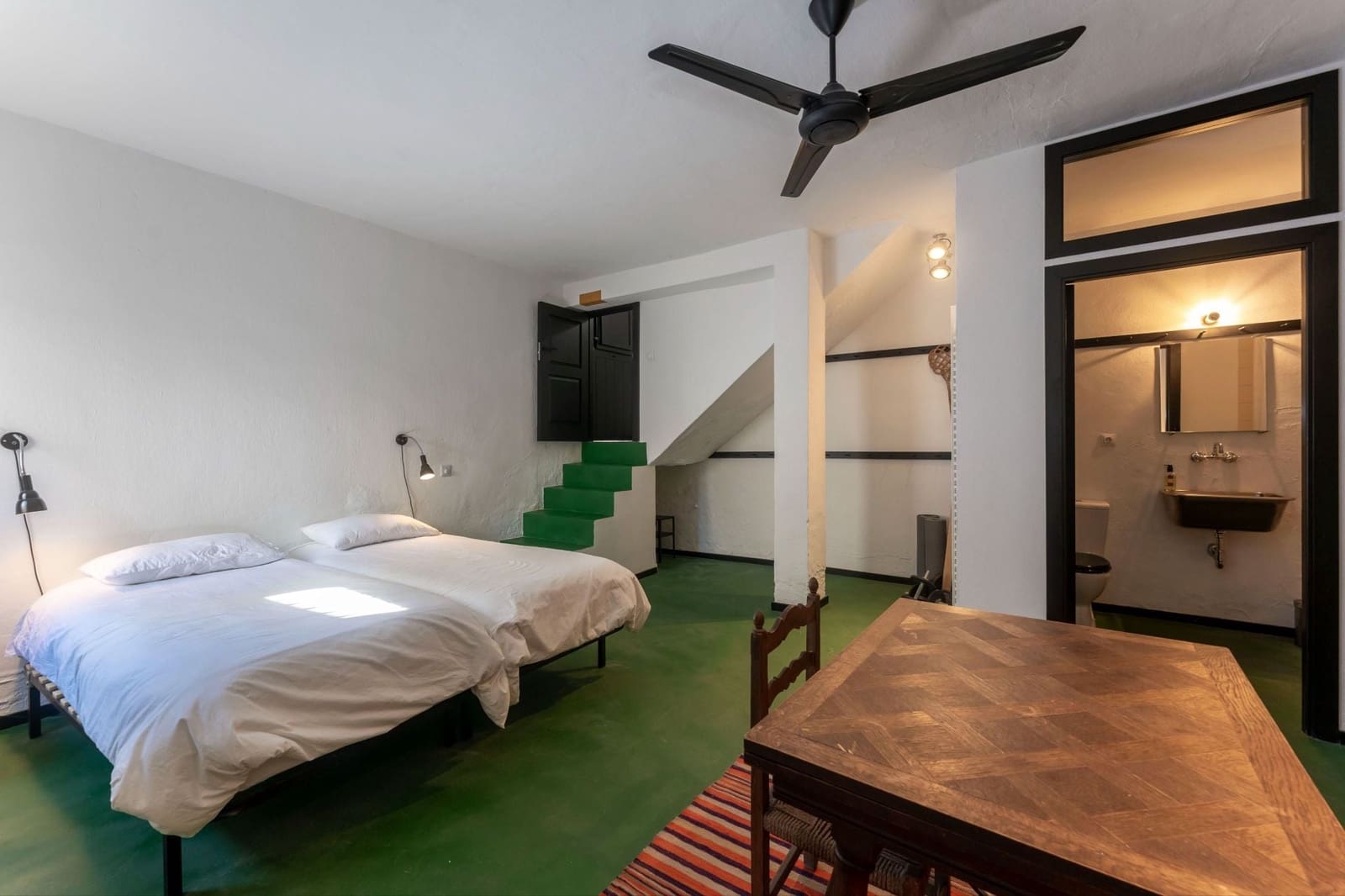 Casa de 2 habitaciones en Tolox en venta - 249.000 € (Ref: 9636253)