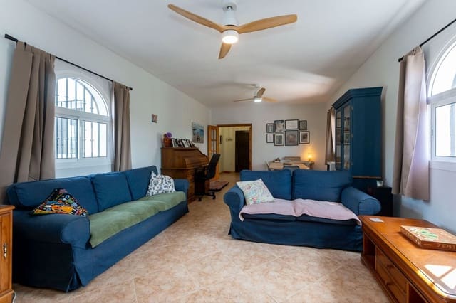 3 makuuhuone Maalaistalo myytävänä paikassa Casarabonela mukana uima-altaan - 395 000 € (Ref: 9646786)