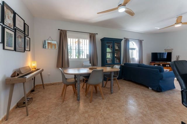 3 makuuhuone Maalaistalo myytävänä paikassa Casarabonela mukana uima-altaan - 395 000 € (Ref: 9646786)