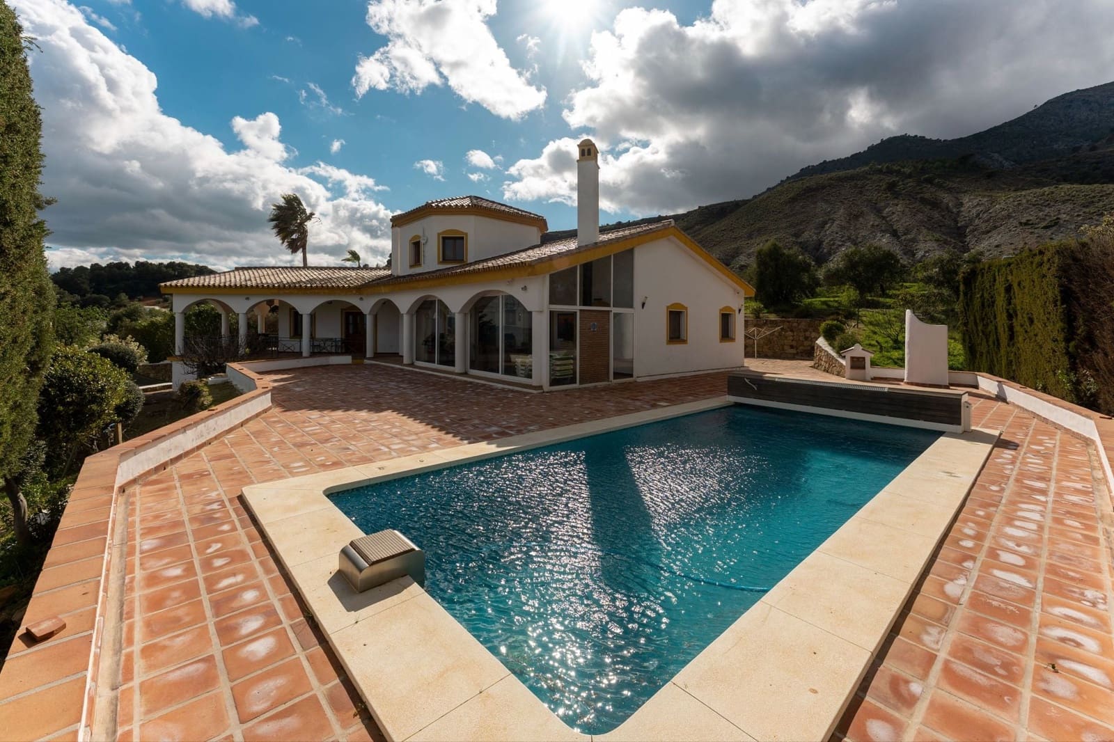 4 chambre Finca/Maison de Campagne à vendre à Casarabonela avec piscine - 595 000 € (Ref: 9713880)