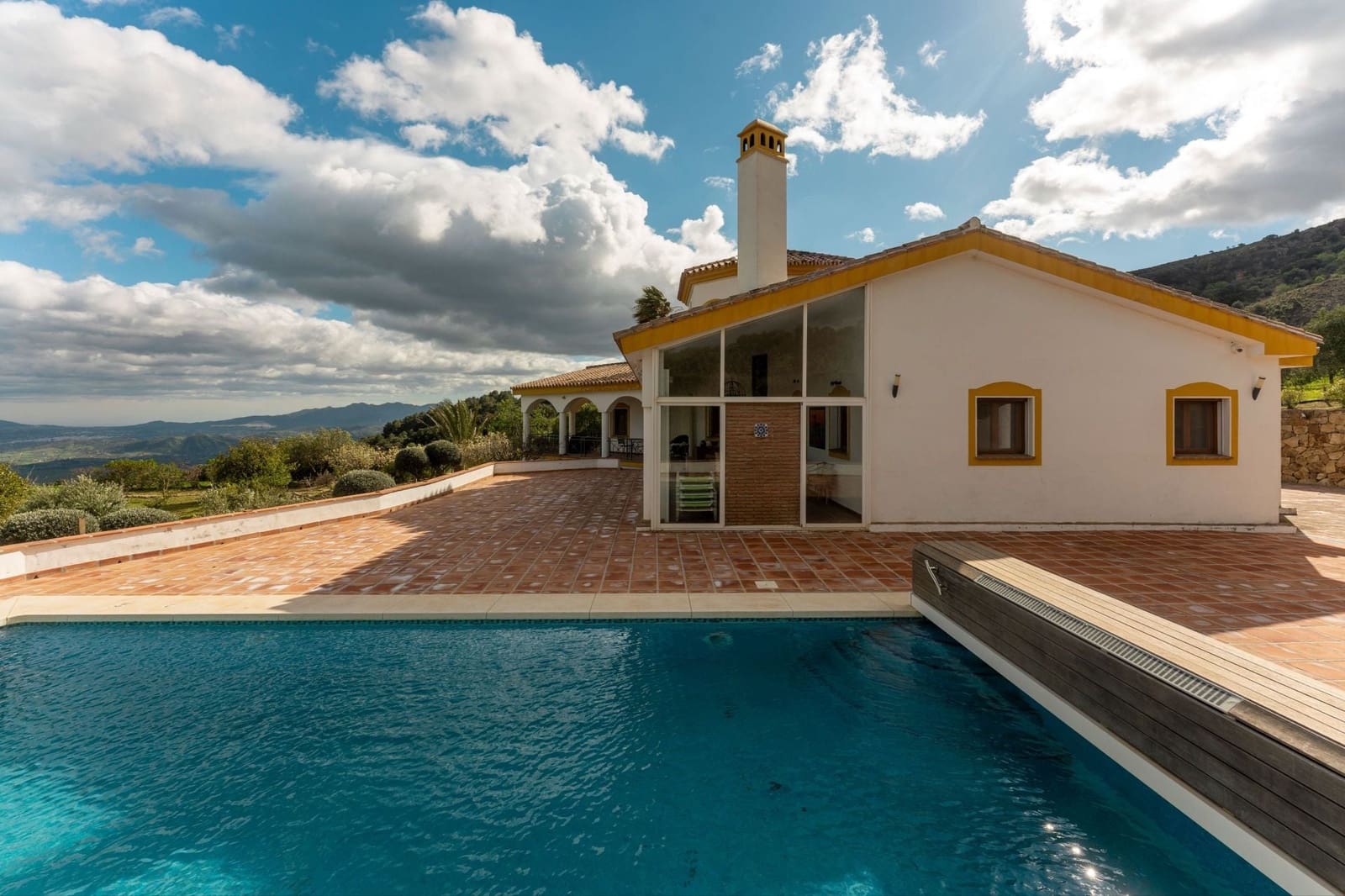 4 chambre Finca/Maison de Campagne à vendre à Casarabonela avec piscine - 595 000 € (Ref: 9713880)