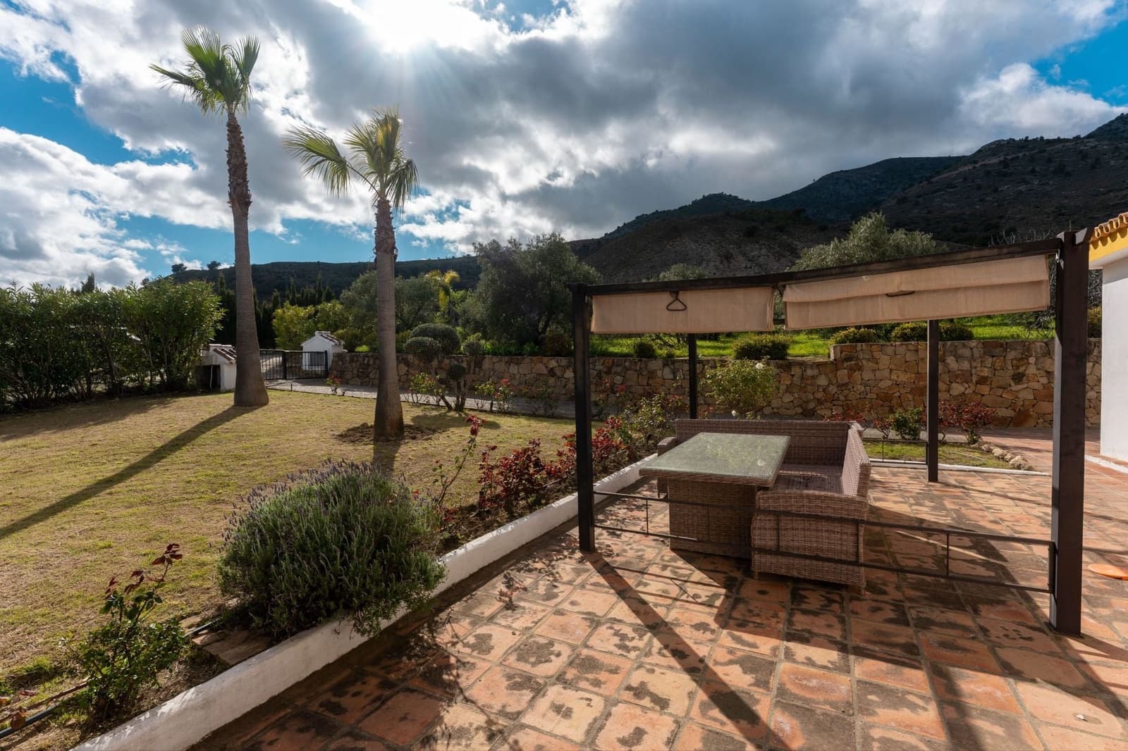 4 chambre Finca/Maison de Campagne à vendre à Casarabonela avec piscine - 595 000 € (Ref: 9713880)