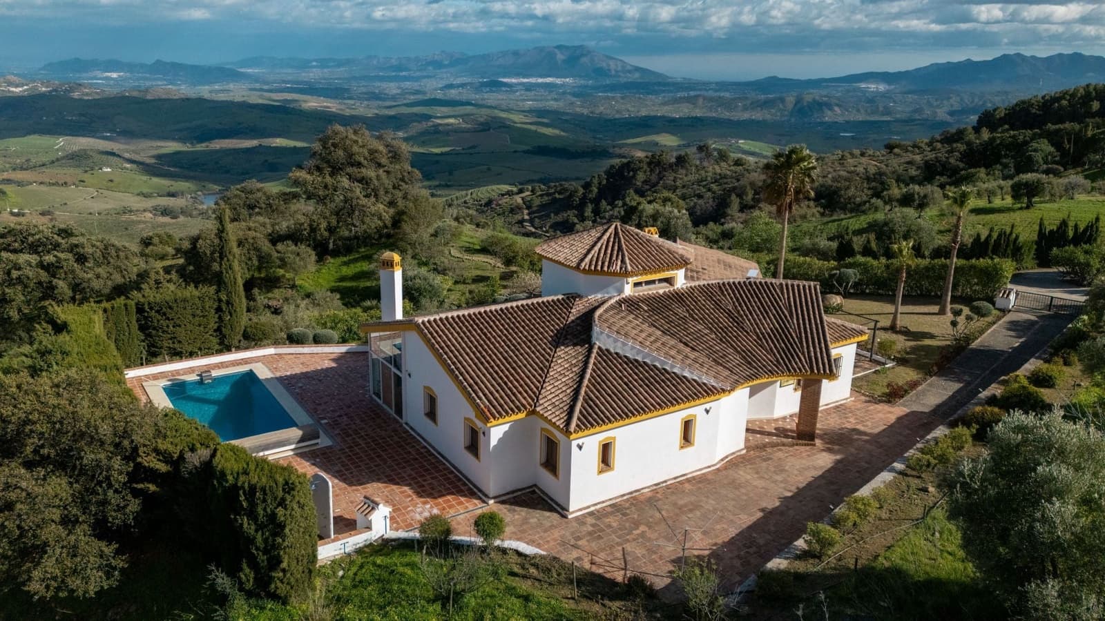 4 bedroom Finca/Country House for sale in Casarabonela with pool - € 595,000 (Ref: 9713880)