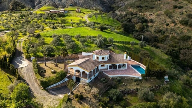 4 Zimmer Finca/Landgut zu verkaufen in Casarabonela mit Pool - 595.000 € (Ref: 9713880)