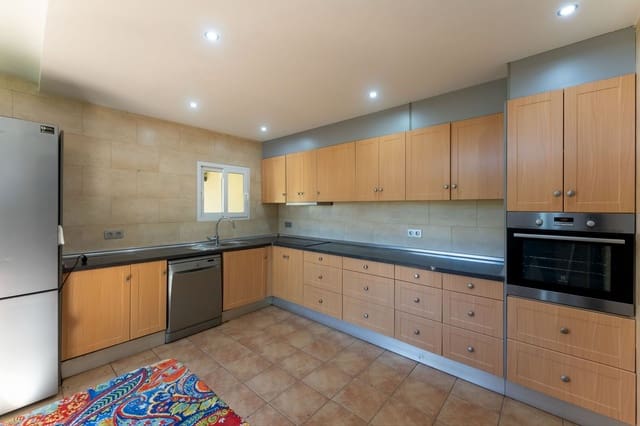 2 soveværelse Finca/Landehus til salg i Ojen med swimmingpool - € 495.000 (Ref: 9747514)