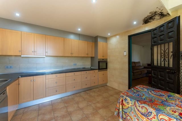 2 soveværelse Finca/Landehus til salg i Ojen med swimmingpool - € 495.000 (Ref: 9747514)