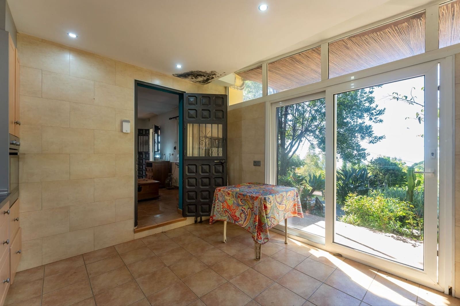 2 soveværelse Finca/Landehus til salg i Ojen med swimmingpool - € 495.000 (Ref: 9747514)