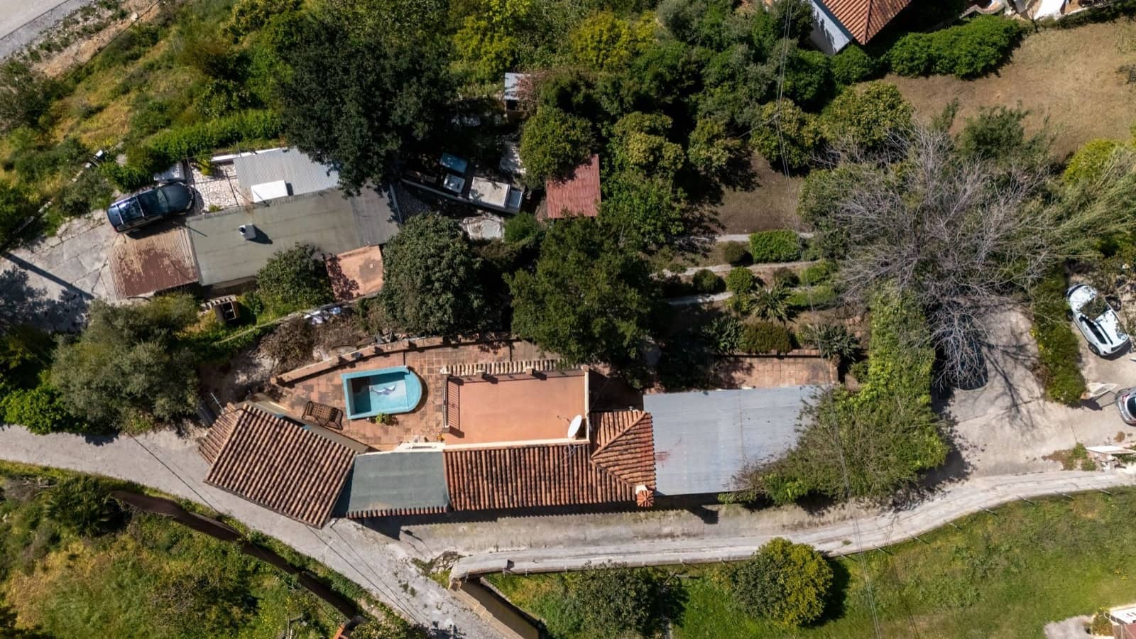 2 soveværelse Finca/Landehus til salg i Ojen med swimmingpool - € 495.000 (Ref: 9747514)