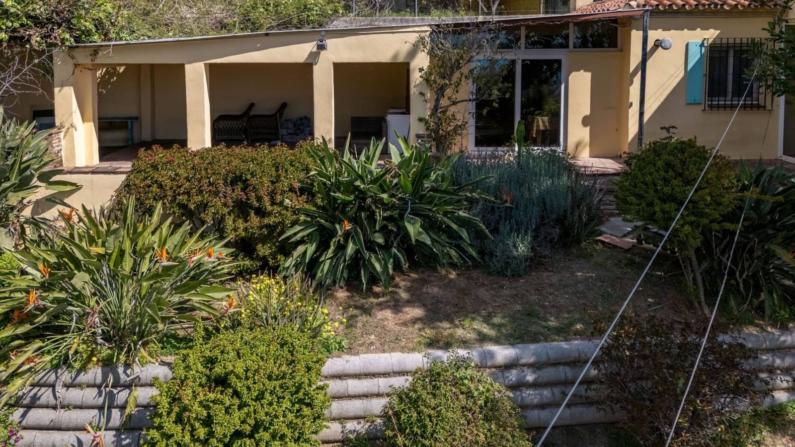 2 soveværelse Finca/Landehus til salg i Ojen med swimmingpool - € 495.000 (Ref: 9747514)