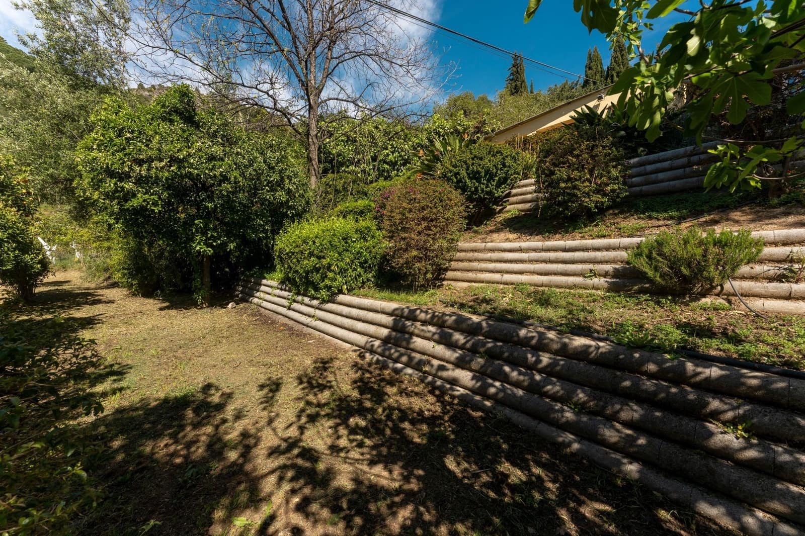 2 soveværelse Finca/Landehus til salg i Ojen med swimmingpool - € 495.000 (Ref: 9747514)