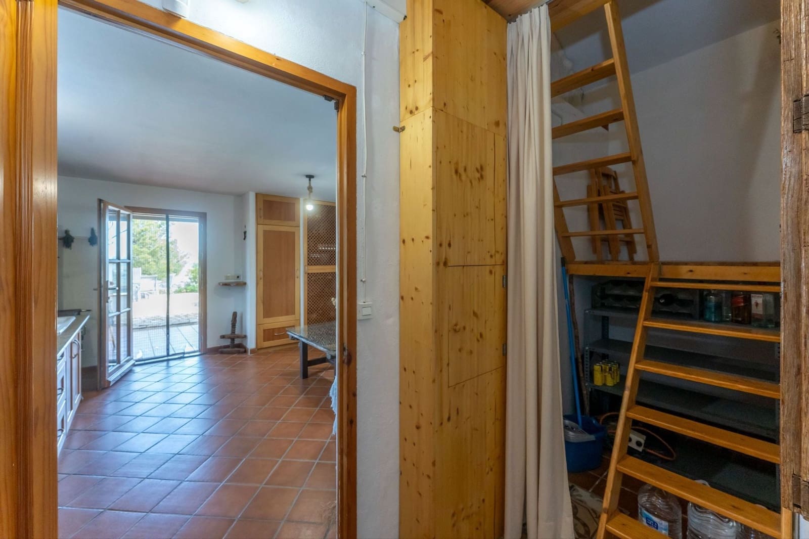 2 soveværelse Finca/Landehus til salg i Ardales med swimmingpool - € 299.000 (Ref: 9749359)