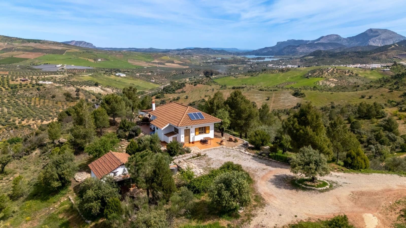 2 soveværelse Finca/Landehus til salg i Ardales med swimmingpool - € 299.000 (Ref: 9749359)