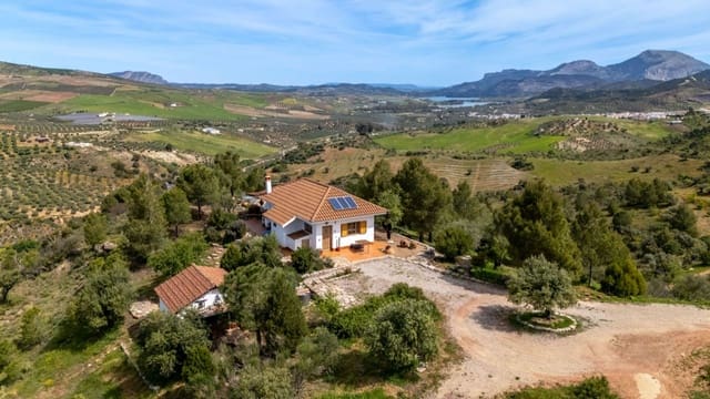 2 soveværelse Finca/Landehus til salg i Ardales med swimmingpool - € 299.000 (Ref: 9749359)