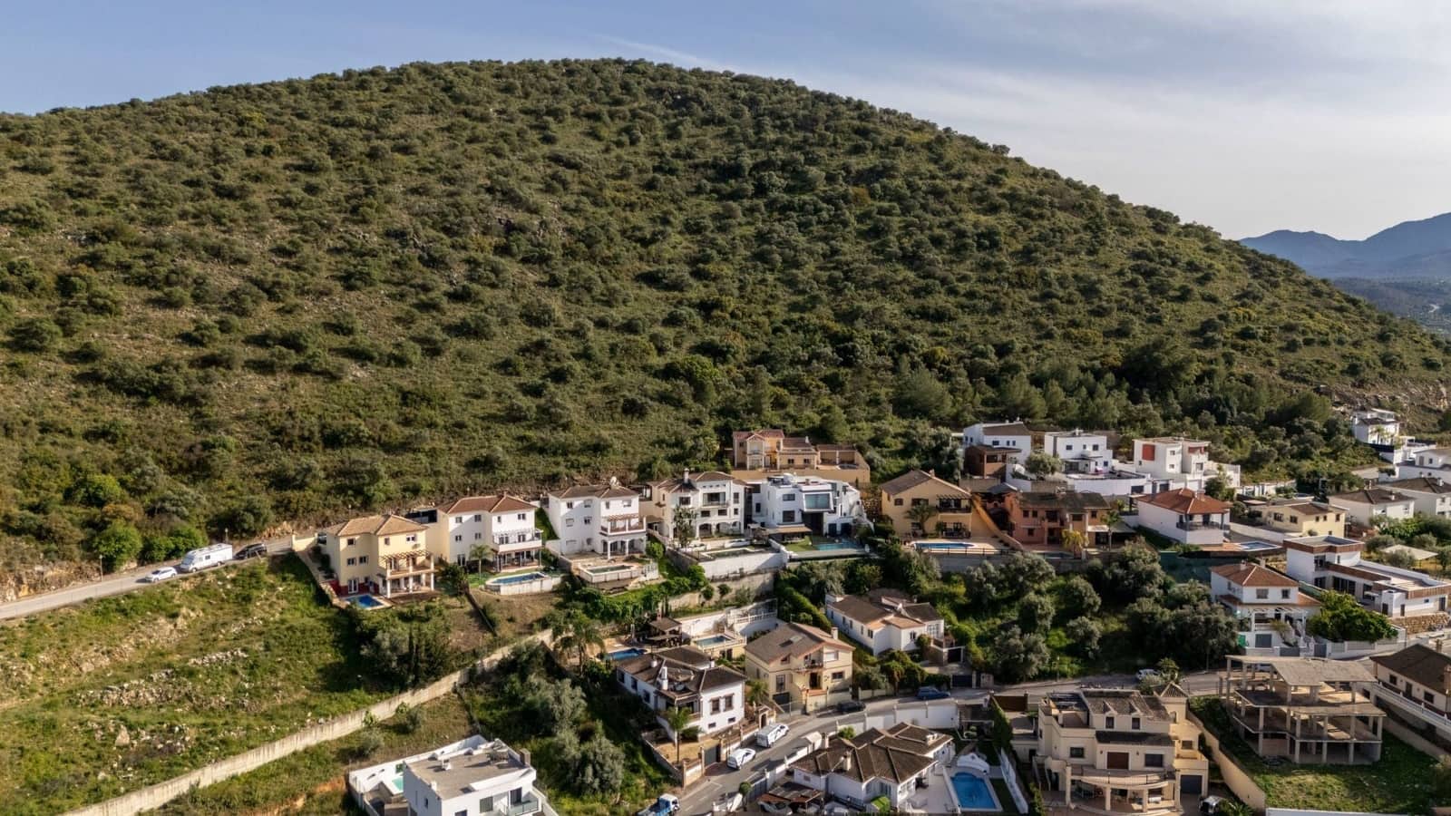 5 bedroom Villa for sale in Coin with pool - € 569,000 (Ref: 9758330)