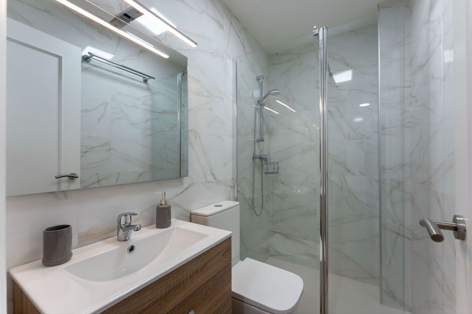 5 bedroom Villa for sale in Coin with pool - € 569,000 (Ref: 9758330)