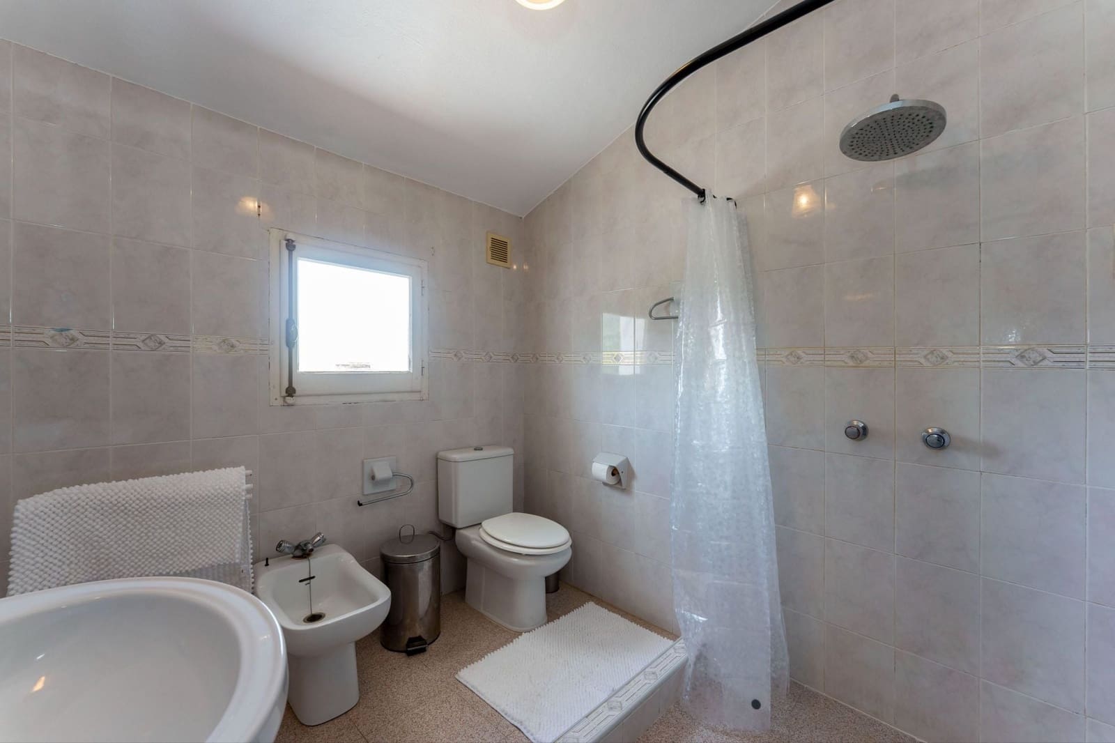 4 bedroom Finca/Country House for sale in Coin with pool - € 395,000 (Ref: 9769096)