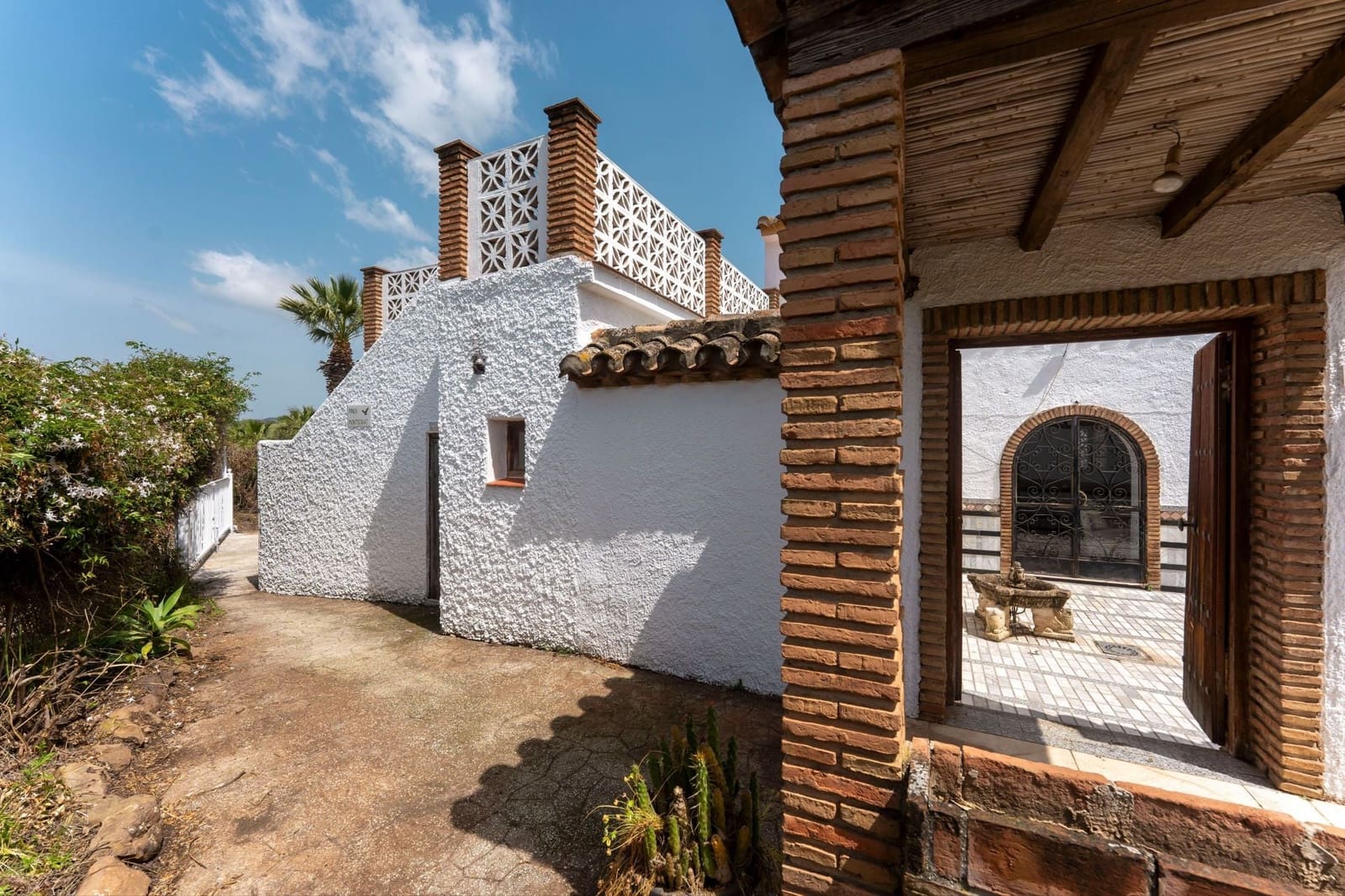 4 bedroom Finca/Country House for sale in Coin with pool - € 395,000 (Ref: 9769096)