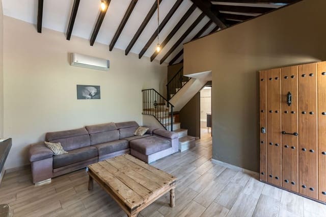 2 makuuhuone Maalaistalo myytävänä paikassa Monda mukana uima-altaan - 349 000 € (Ref: 9893092)