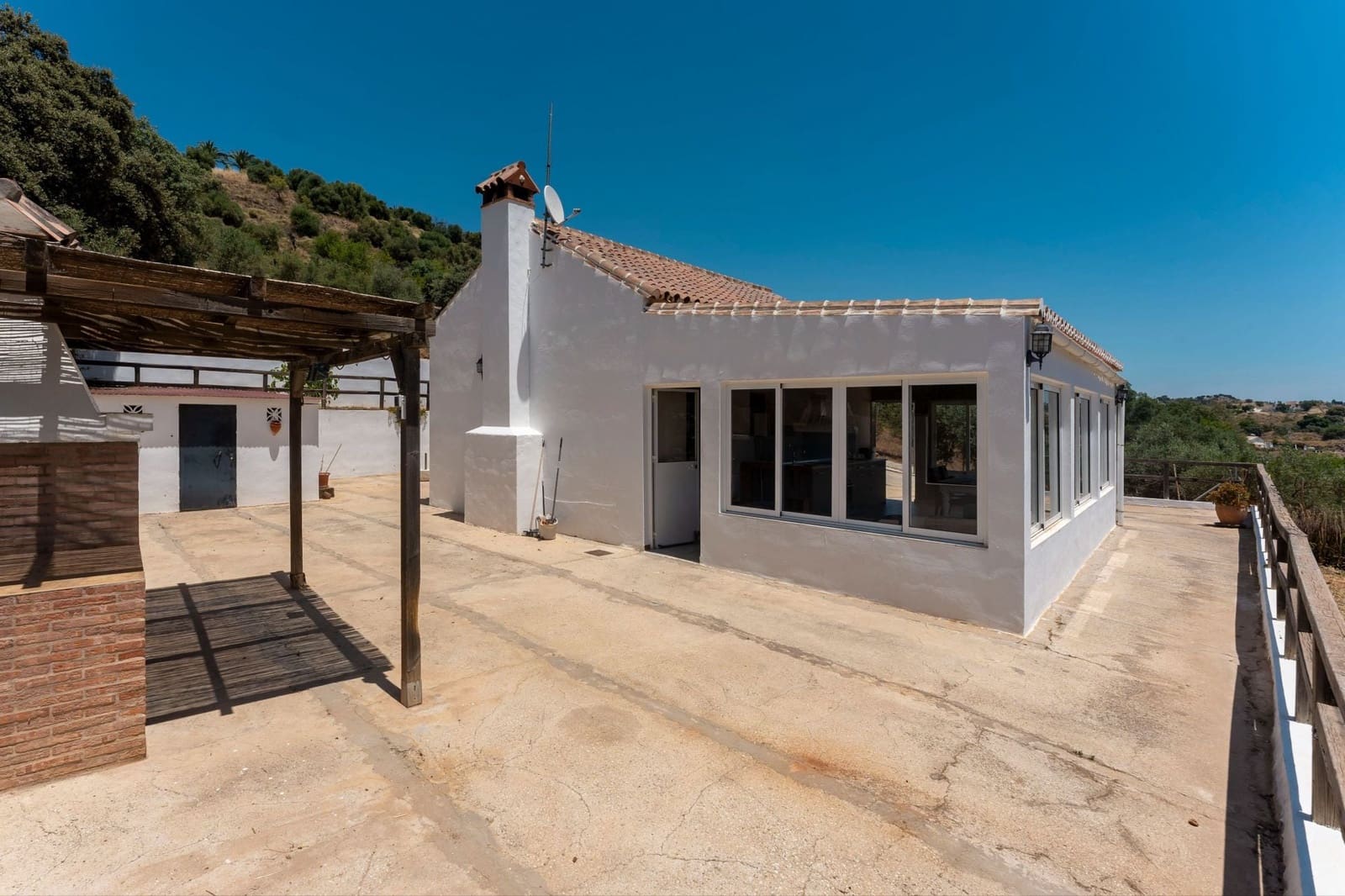 2 bedroom Finca/Country House for sale in Monda with pool - € 349,000 (Ref: 9893092)