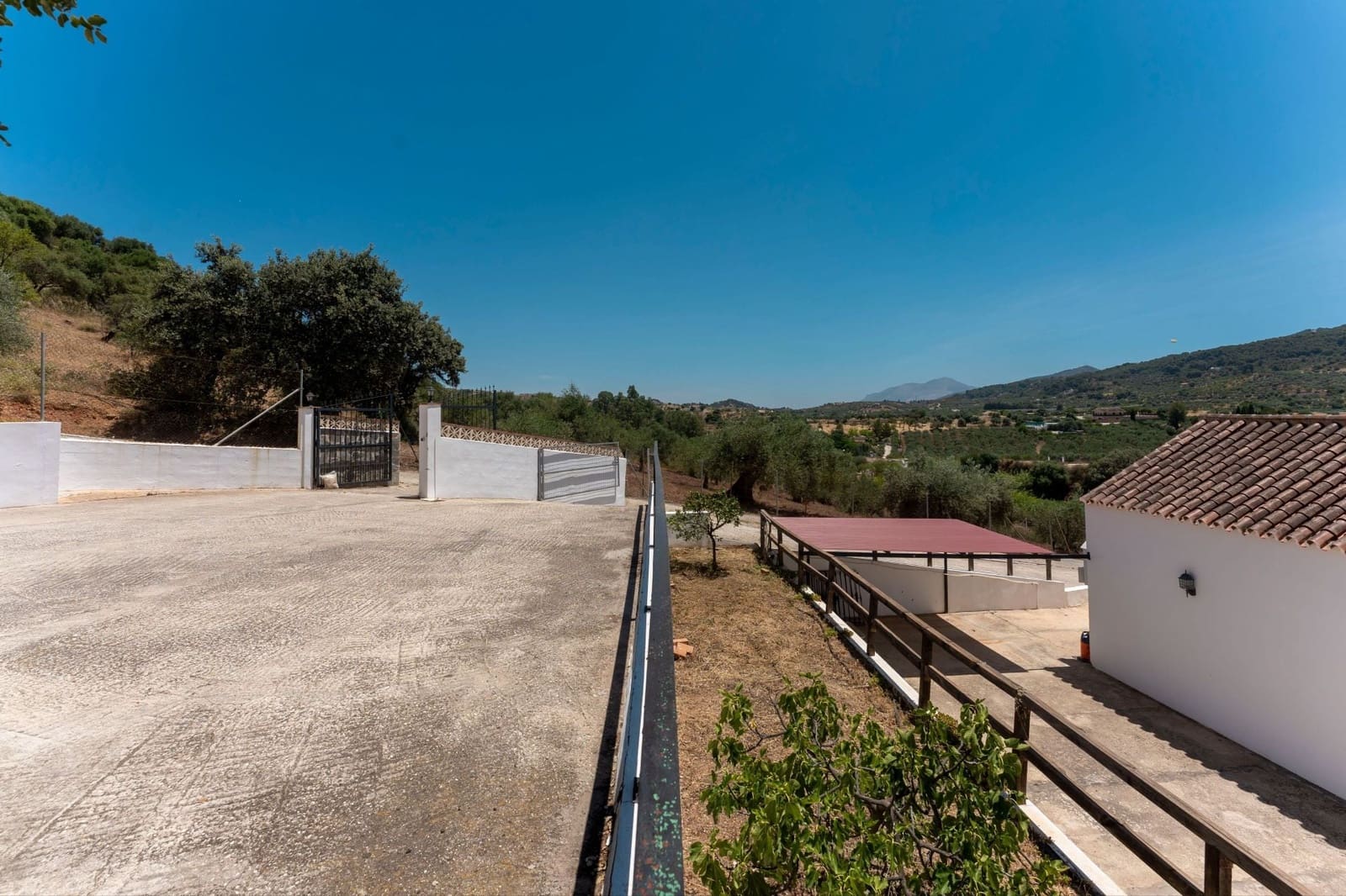 2 bedroom Finca/Country House for sale in Monda with pool - € 349,000 (Ref: 9893092)