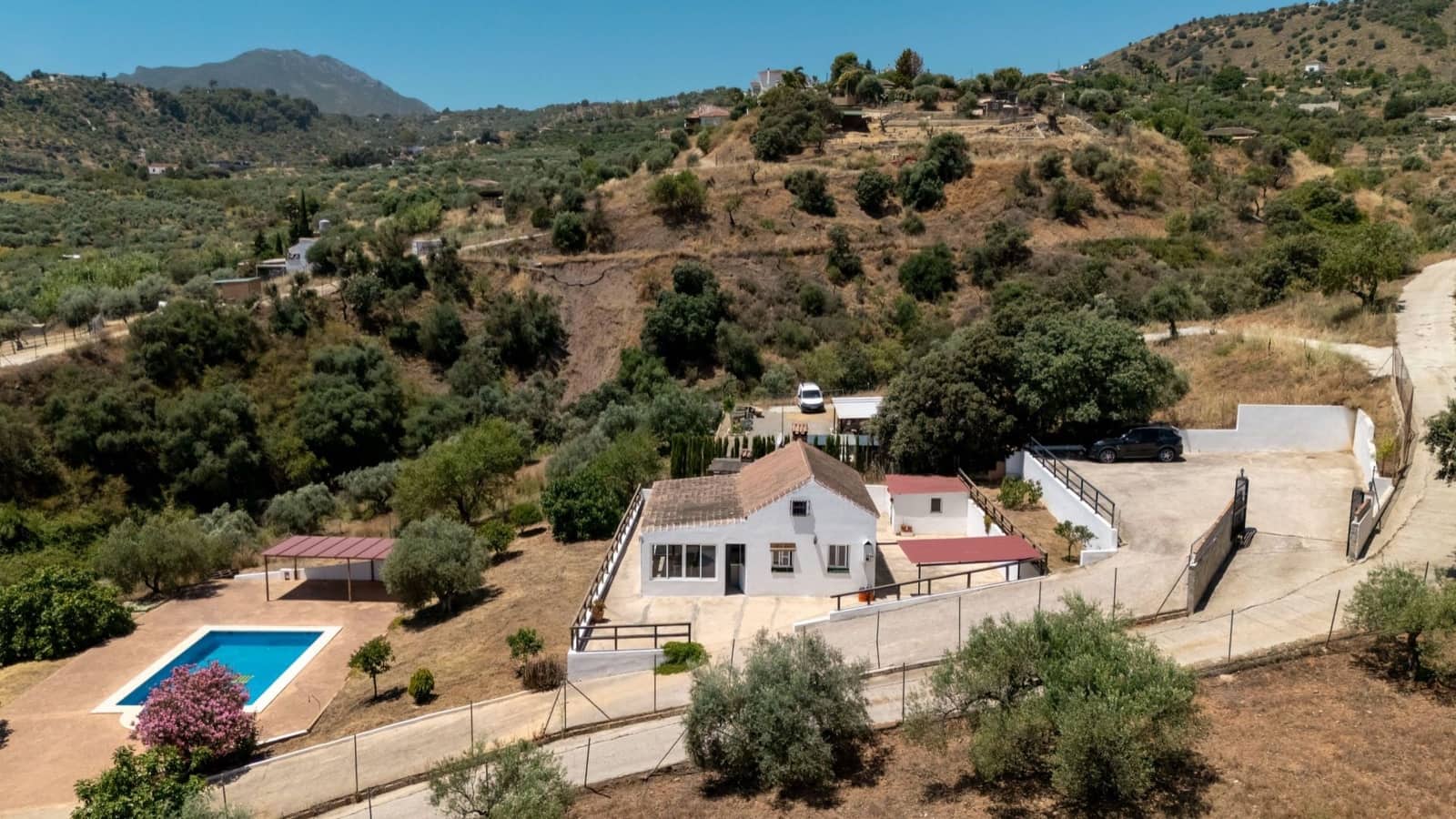 2 bedroom Finca/Country House for sale in Monda with pool - € 349,000 (Ref: 9893092)