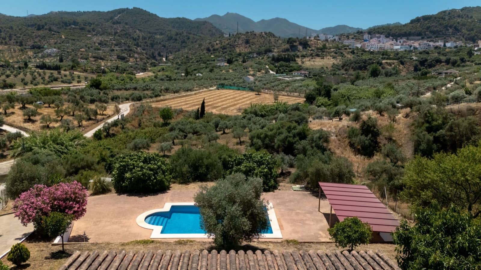 2 bedroom Finca/Country House for sale in Monda with pool - € 349,000 (Ref: 9893092)