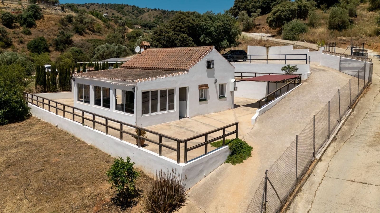 2 bedroom Finca/Country House for sale in Monda with pool - € 349,000 (Ref: 9893092)