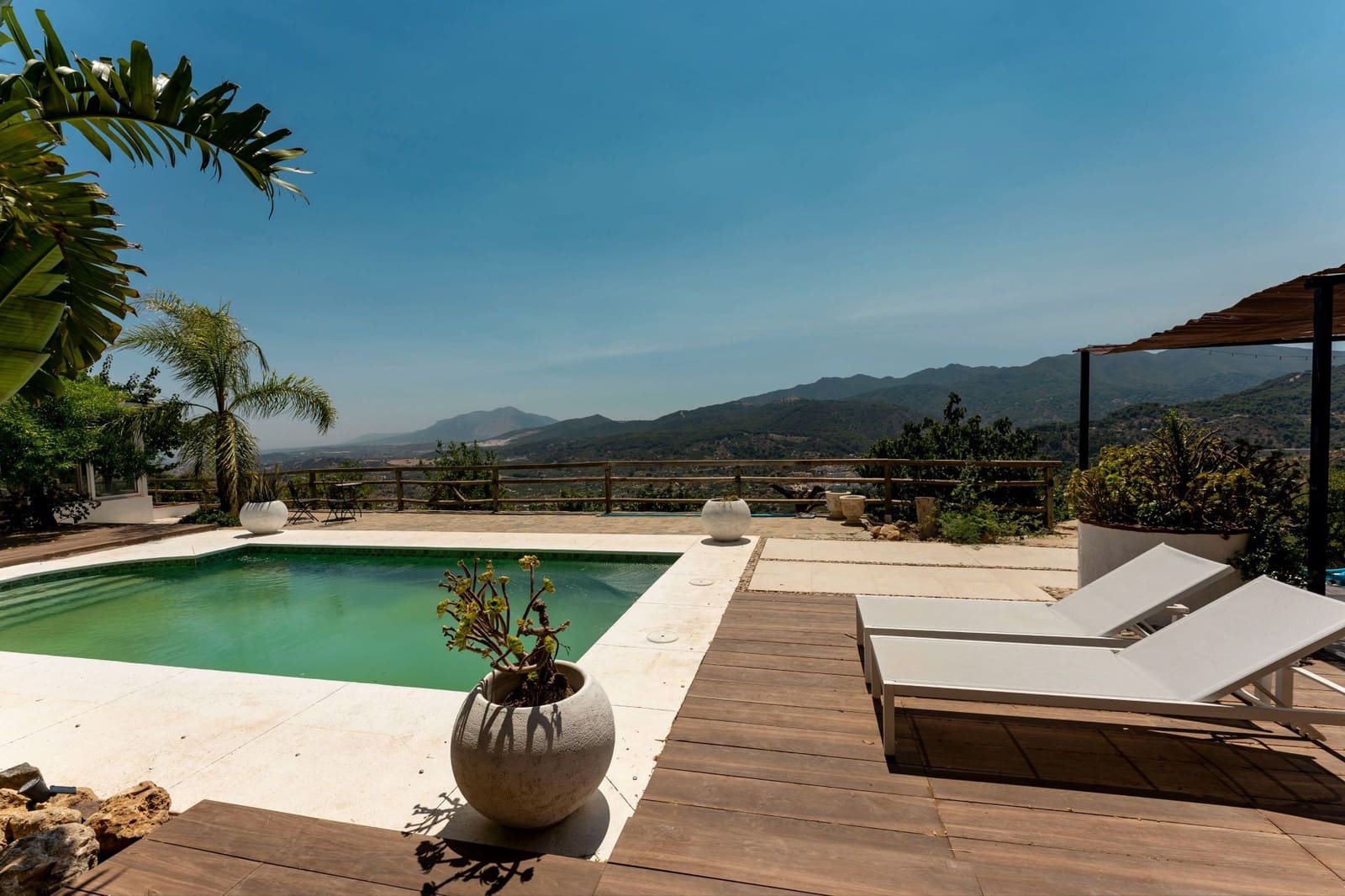 2 soveværelse Finca/Landehus til salg i Monda med swimmingpool - € 429.000 (Ref: 9902256)
