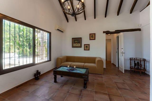 2 soveværelse Finca/Landehus til salg i Monda med swimmingpool - € 429.000 (Ref: 9902256)