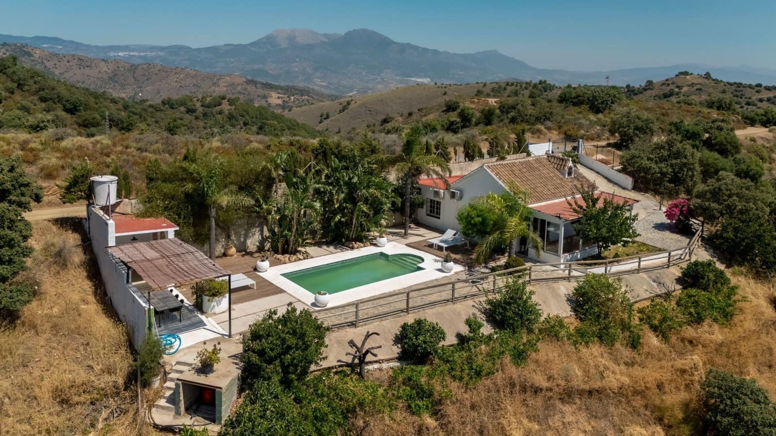 2 soveværelse Finca/Landehus til salg i Monda med swimmingpool - € 429.000 (Ref: 9902256)