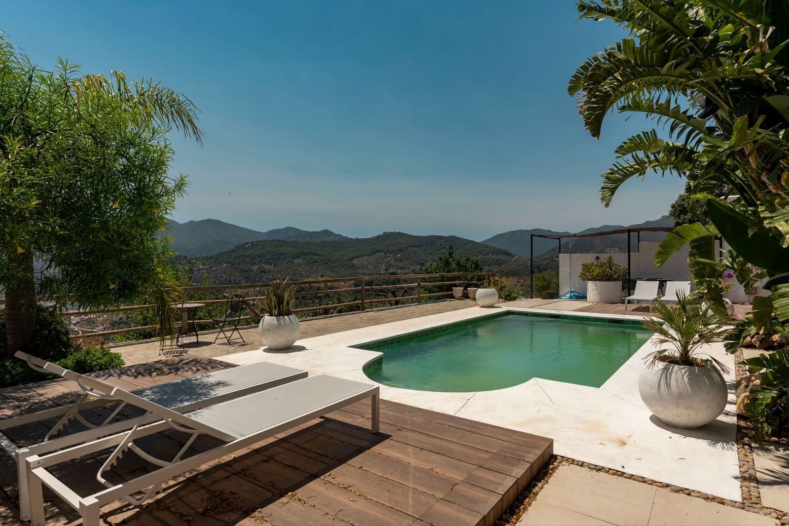 2 soveværelse Finca/Landehus til salg i Monda med swimmingpool - € 429.000 (Ref: 9902256)