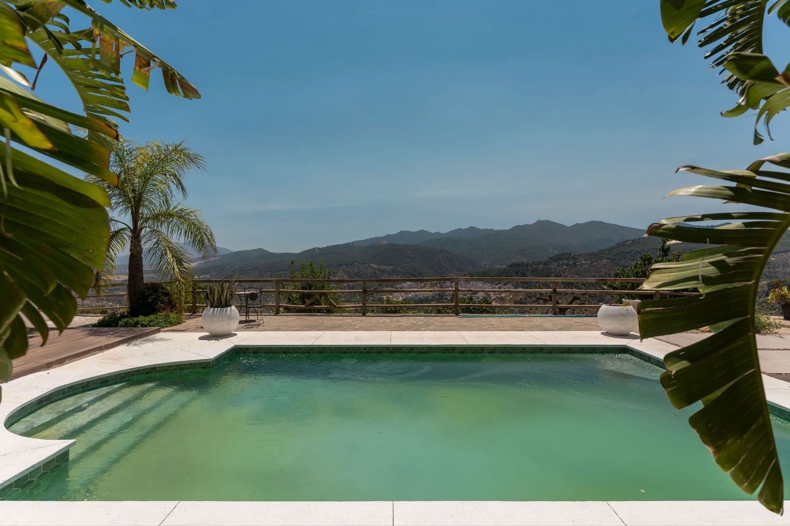 2 soveværelse Finca/Landehus til salg i Monda med swimmingpool - € 429.000 (Ref: 9902256)