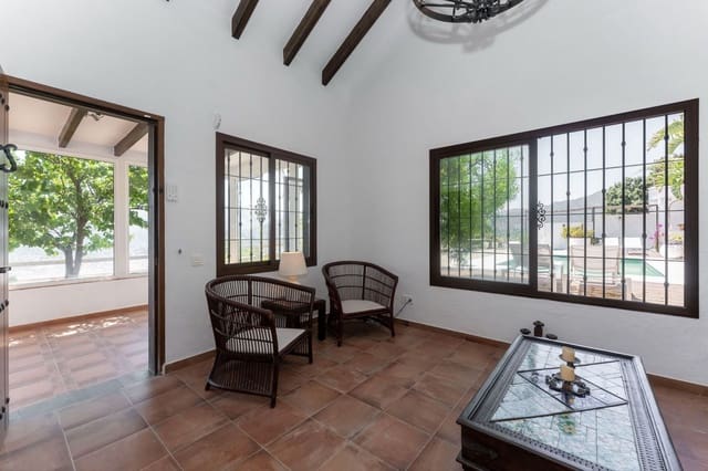 2 soveværelse Finca/Landehus til salg i Monda med swimmingpool - € 429.000 (Ref: 9902256)