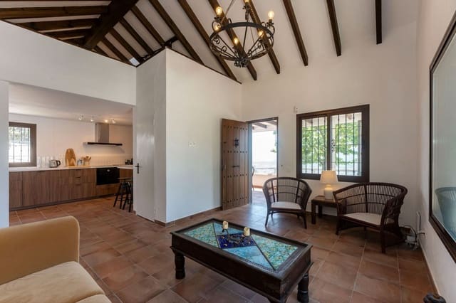 2 soveværelse Finca/Landehus til salg i Monda med swimmingpool - € 429.000 (Ref: 9902256)