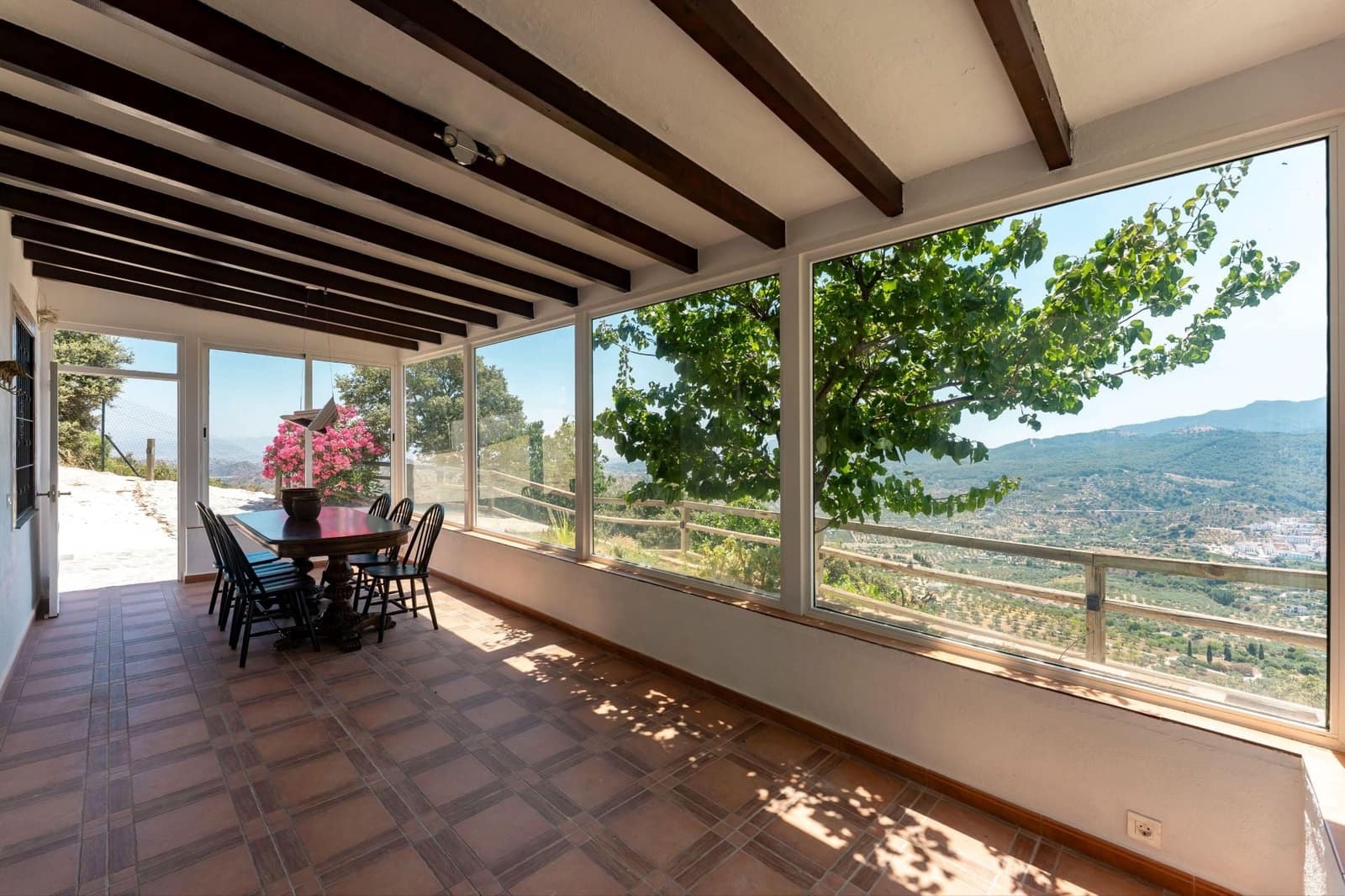 2 soveværelse Finca/Landehus til salg i Monda med swimmingpool - € 429.000 (Ref: 9902256)