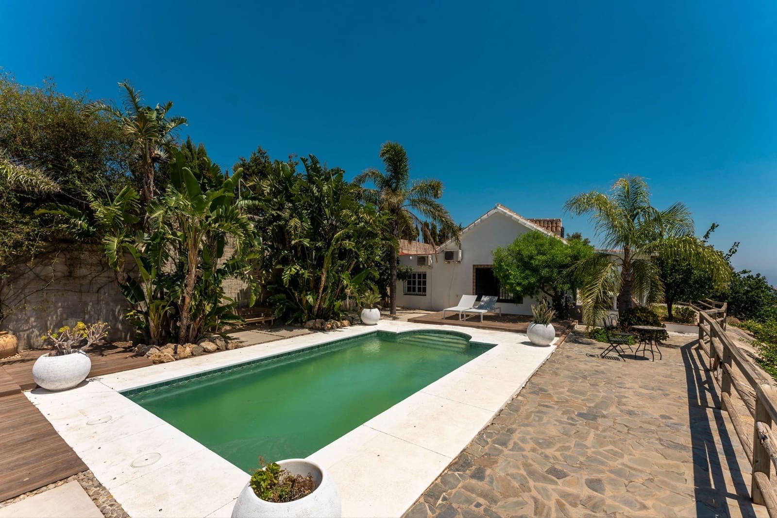 2 soveværelse Finca/Landehus til salg i Monda med swimmingpool - € 429.000 (Ref: 9902256)