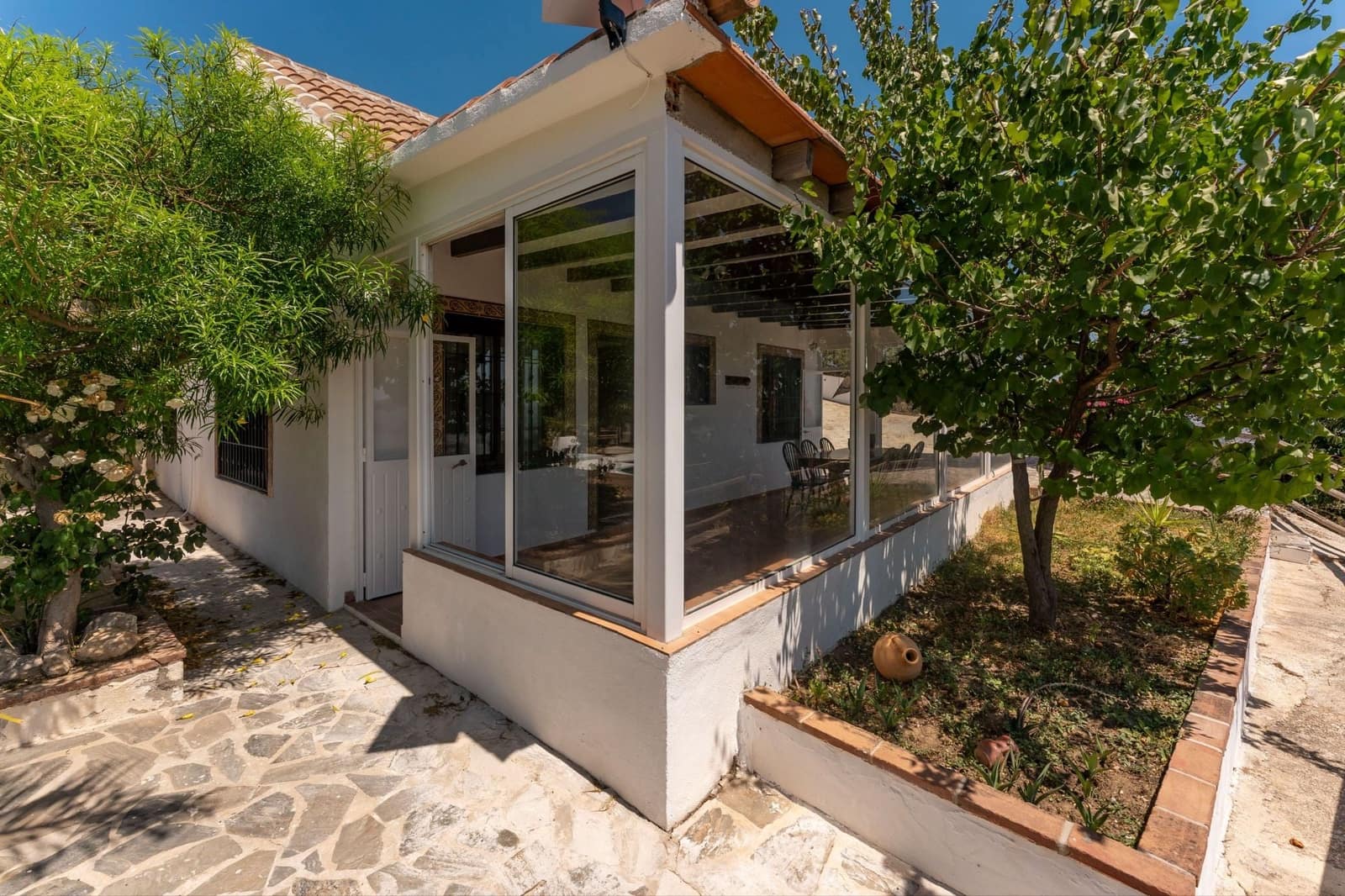 2 soveværelse Finca/Landehus til salg i Monda med swimmingpool - € 429.000 (Ref: 9902256)