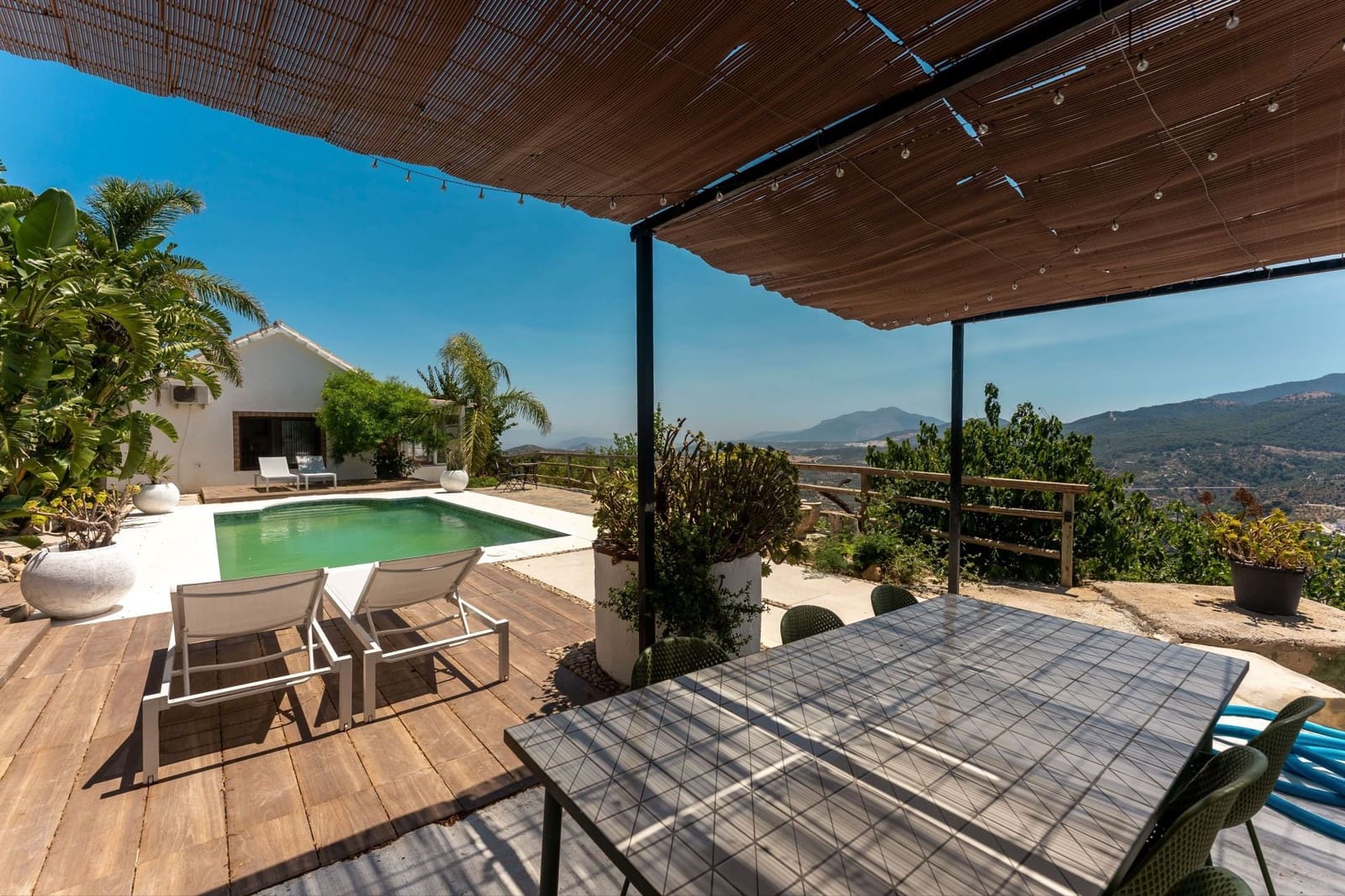 2 soveværelse Finca/Landehus til salg i Monda med swimmingpool - € 429.000 (Ref: 9902256)