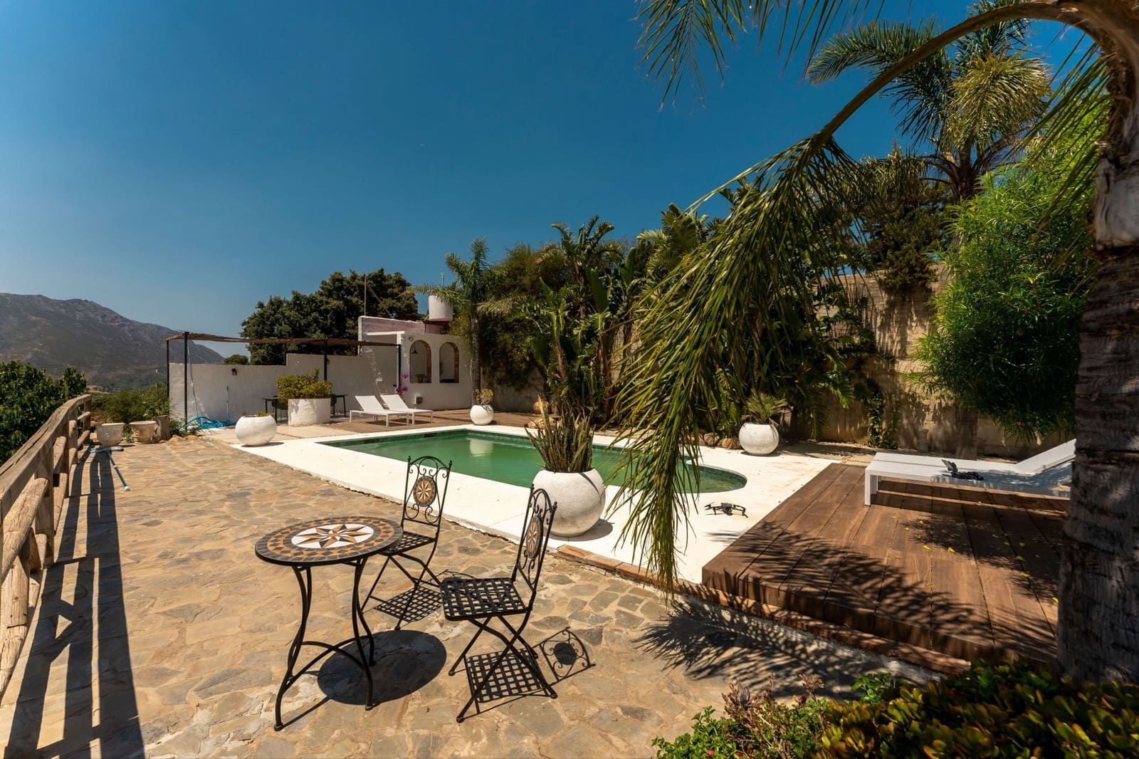 2 soveværelse Finca/Landehus til salg i Monda med swimmingpool - € 429.000 (Ref: 9902256)