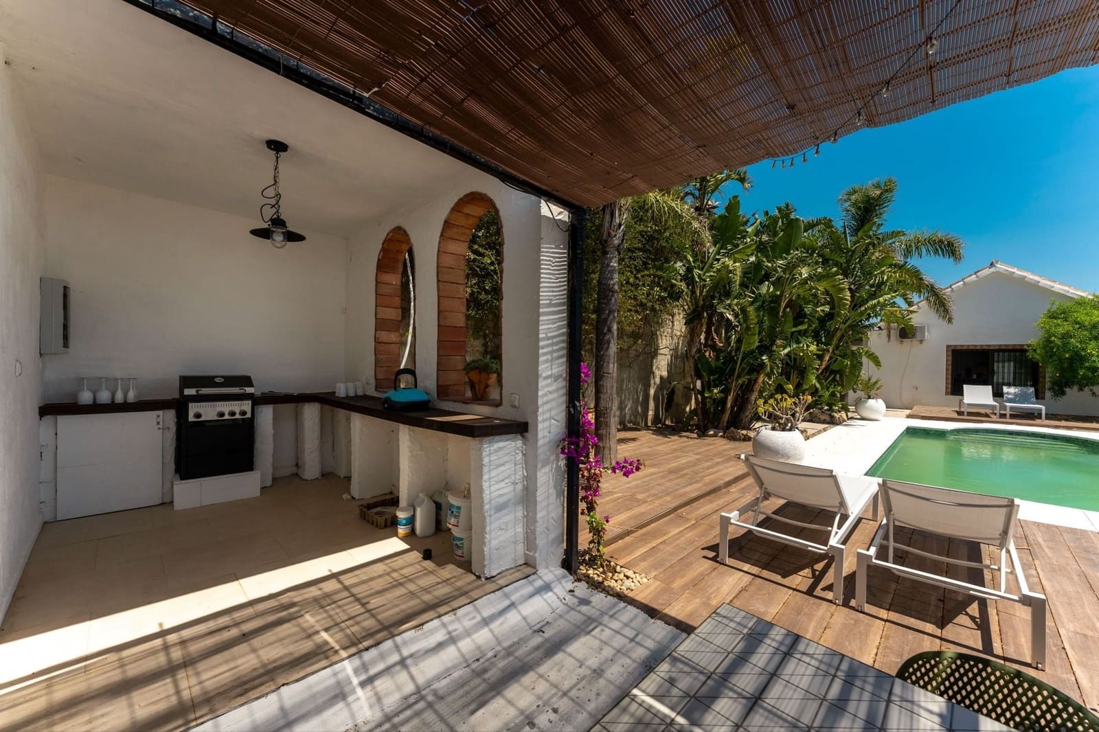 2 soveværelse Finca/Landehus til salg i Monda med swimmingpool - € 429.000 (Ref: 9902256)