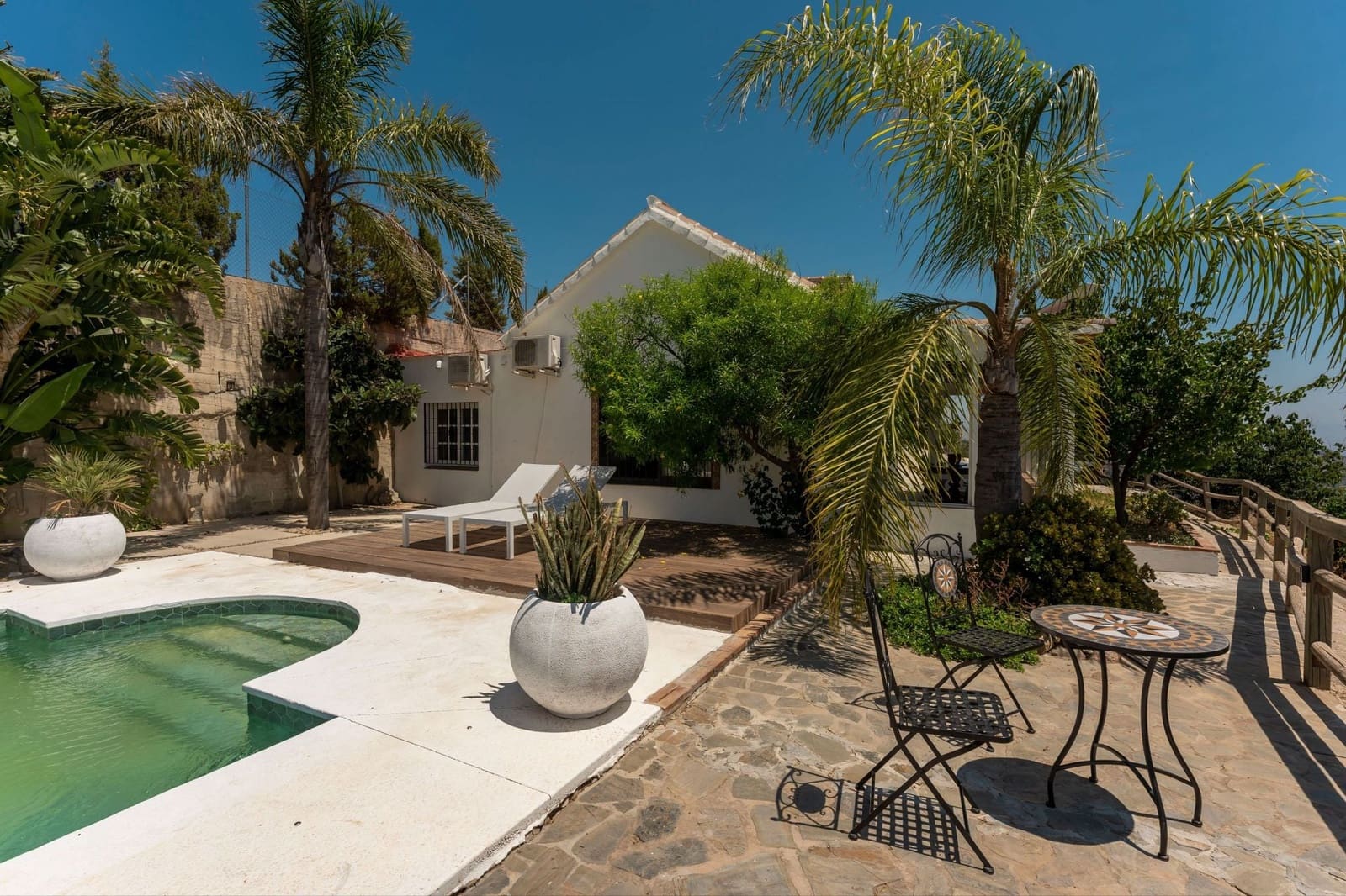 2 soveværelse Finca/Landehus til salg i Monda med swimmingpool - € 429.000 (Ref: 9902256)
