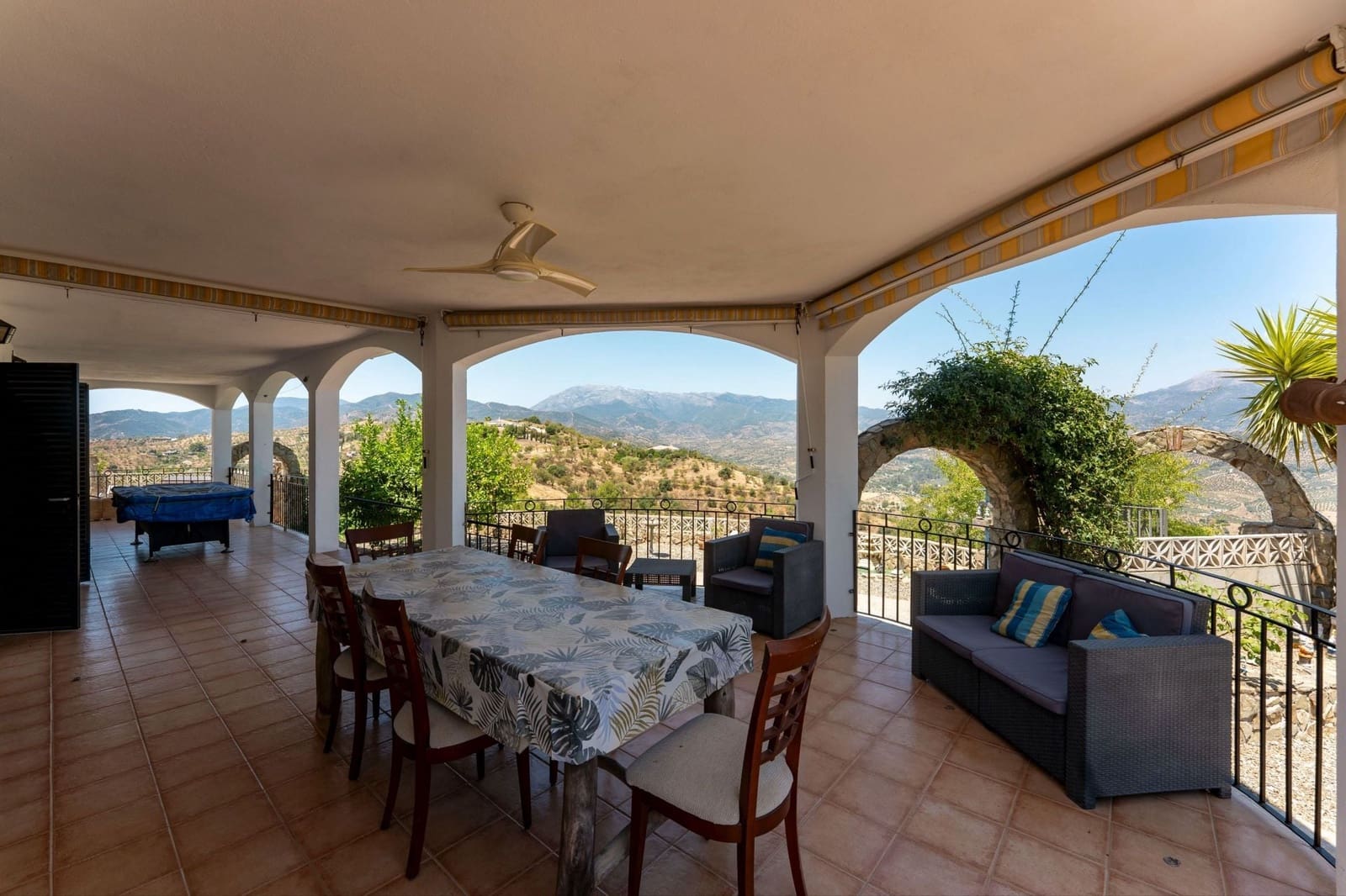 3 soverom Finca/Herregård til salgs i Guaro med svømmebasseng - € 449 000 (Ref: 9949071)