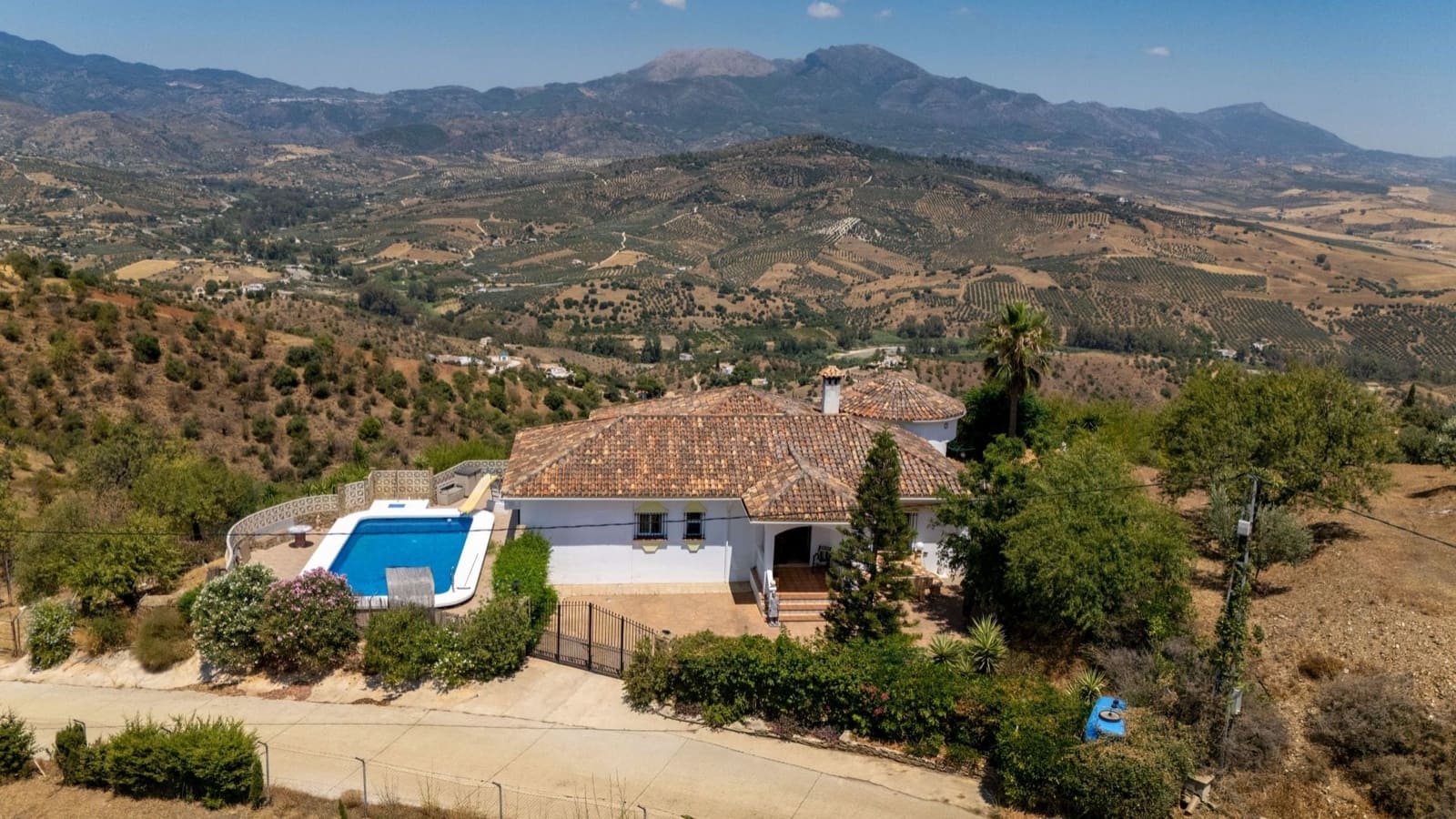 3 soverom Finca/Herregård til salgs i Guaro med svømmebasseng - € 449 000 (Ref: 9949071)