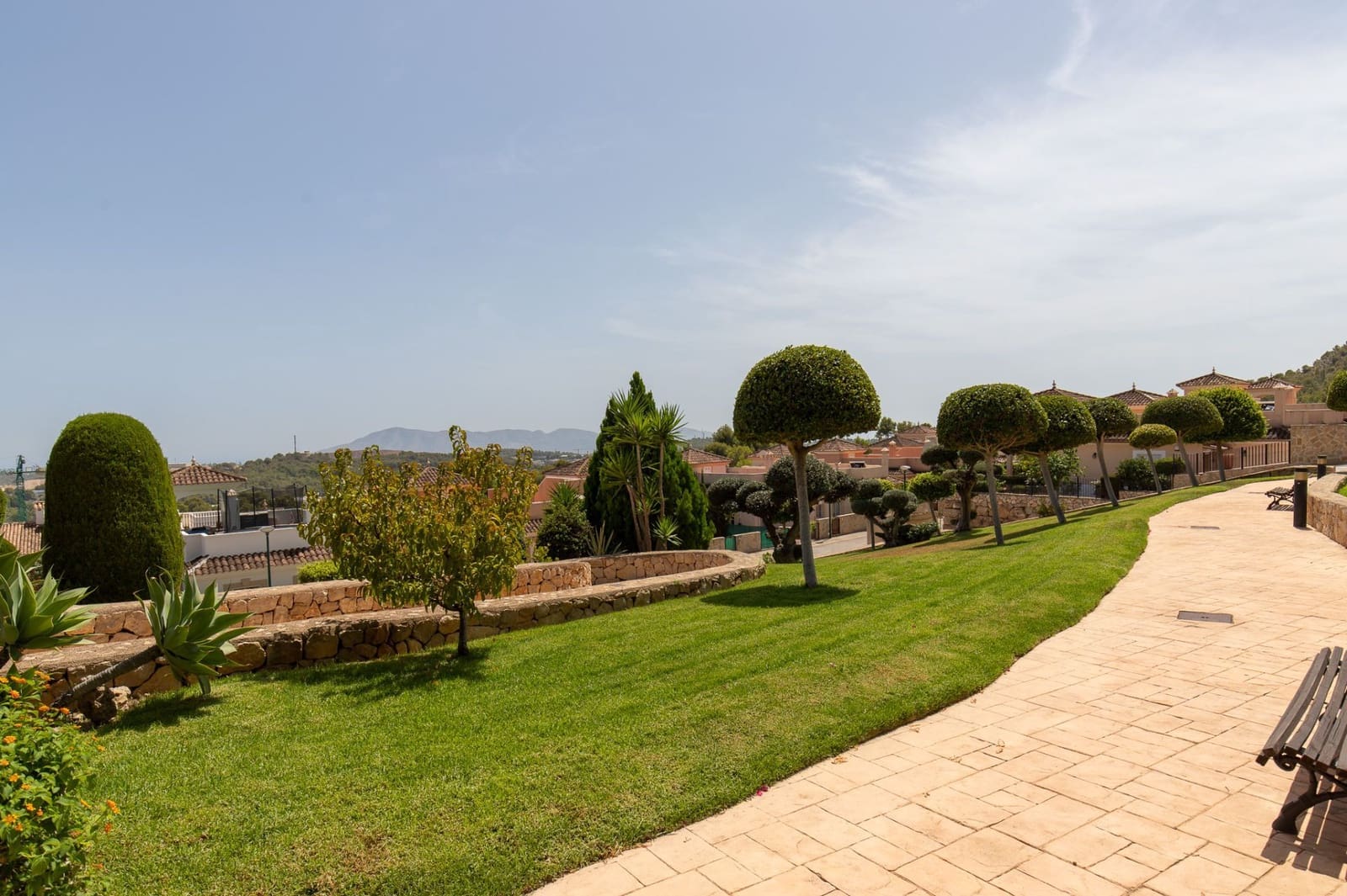 2 bedroom Villa for sale in Polop with pool - € 319,000 (Ref: 10034892)