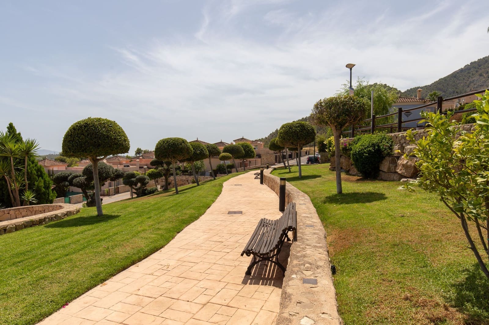 2 bedroom Villa for sale in Polop with pool - € 319,000 (Ref: 10034892)