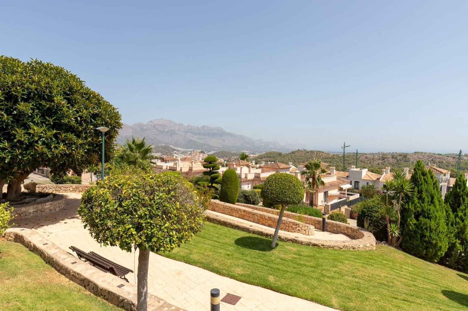 2 bedroom Villa for sale in Polop with pool - € 319,000 (Ref: 10034892)
