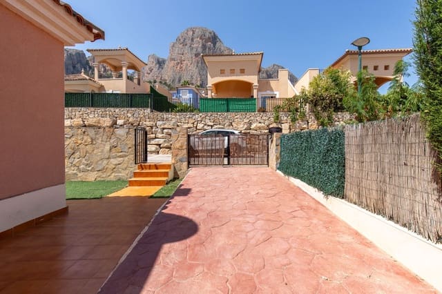 2 bedroom Villa for sale in Polop with pool - € 319,000 (Ref: 10034892)